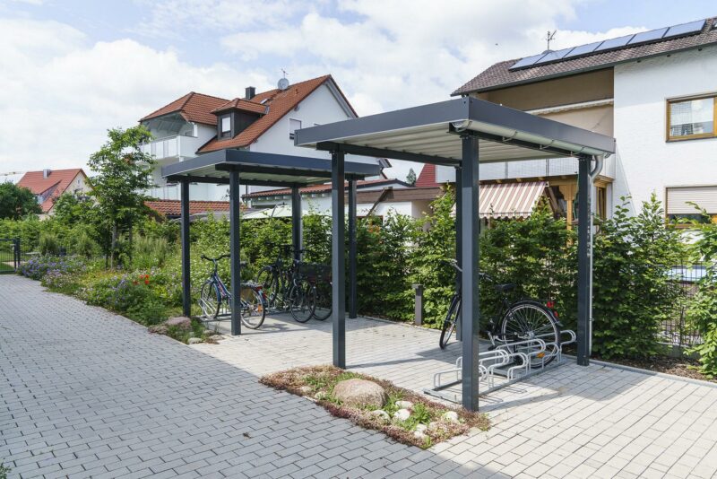 Erlangen, open bike shelters for condominiums