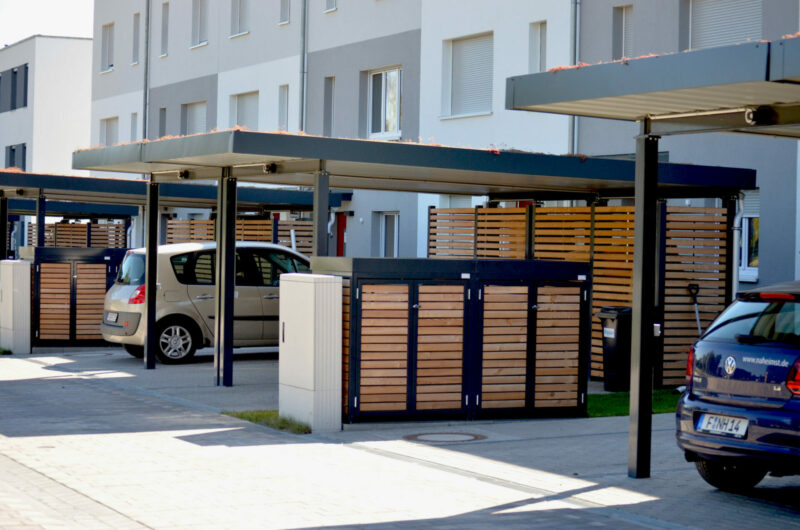 Langen, carport with storage room and garbage can boxes