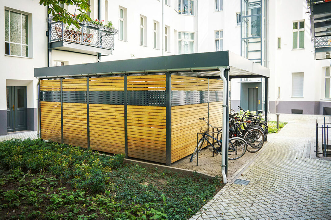 Mülleinhausung mit Fahrradüberdachung, Seitenverkleidung Woodline Design